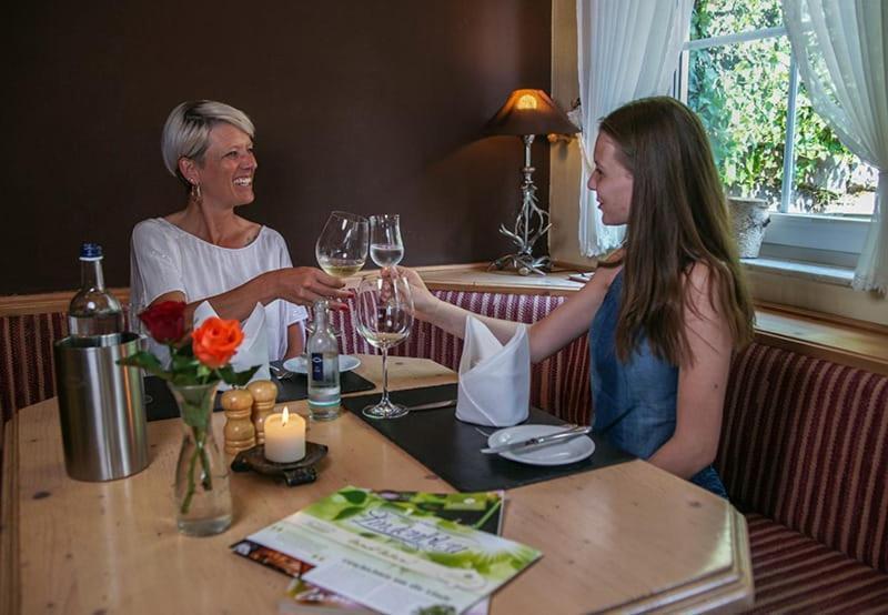 Hotel Restaurant Lindenhof Бад-Ласфе Экстерьер фото