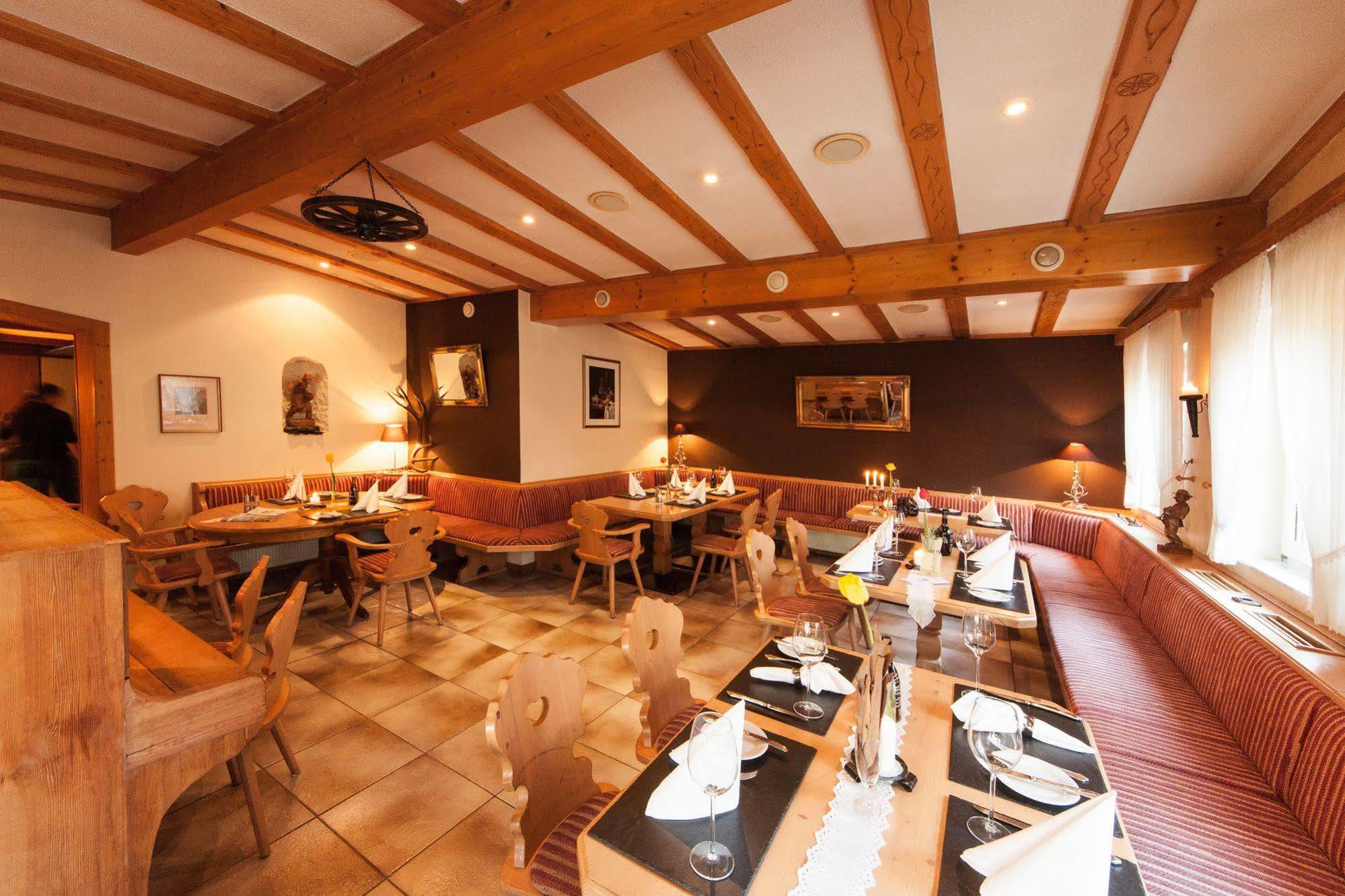 Hotel Restaurant Lindenhof Бад-Ласфе Экстерьер фото